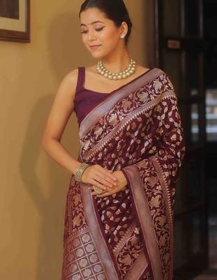 Maroon  silk blend jacuard work festival saree with unstitched blouse piece 4