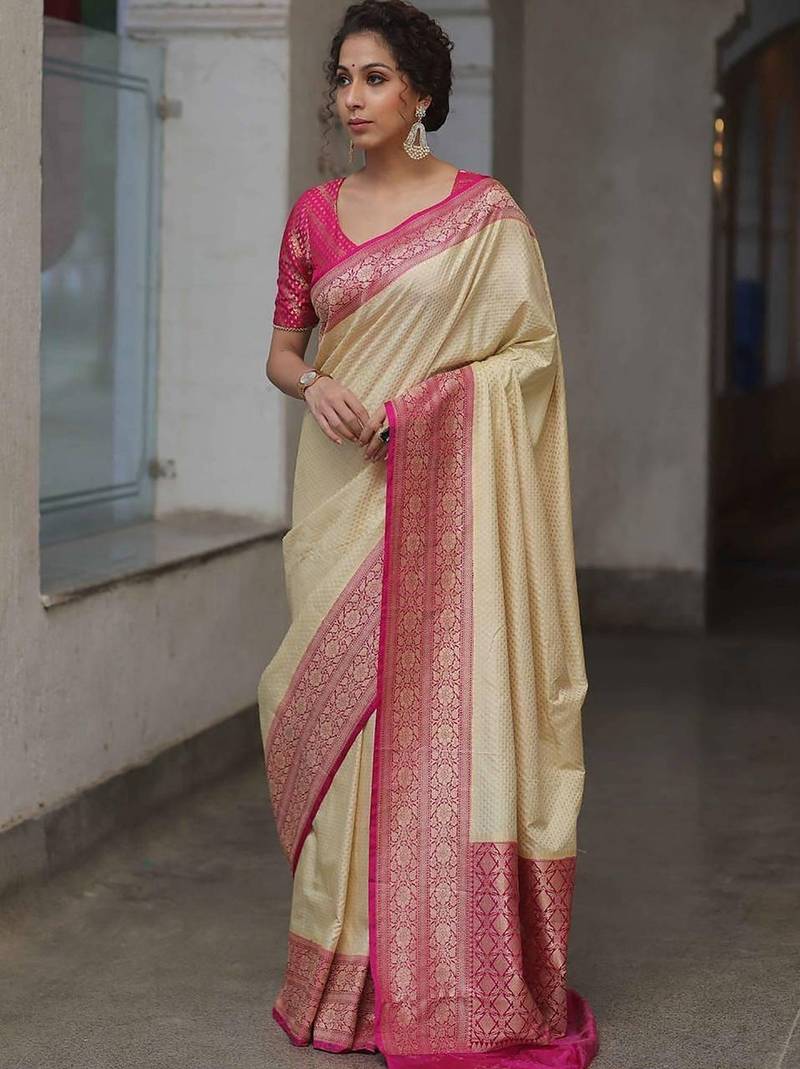 Off white pink silk blend jacuard work festival saree with unstitched blouse piece