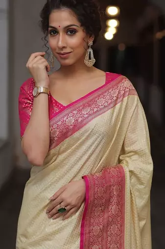 Off white pink silk blend jacuard work festival saree with unstitched blouse piece