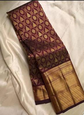 Maroon silk blend jacuard work festival saree with unstitched blouse piece 2