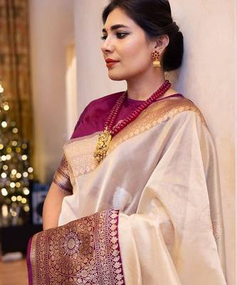 Off white wine silk blend jacuard work festival saree with unstitched blouse piece 4