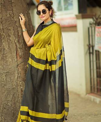 Parrot black linen jacuard work festival saree with unstitched blouse piece 3