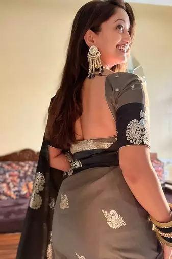 Grey silk blend jacuard work festival saree with unstitched blouse piece