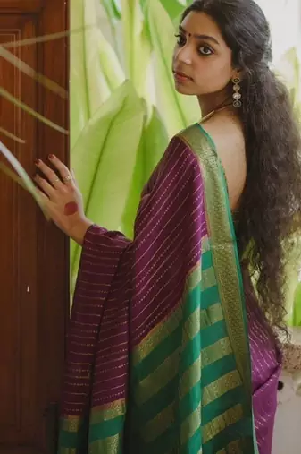 Wine green silk blend jacuard work festival saree with unstitched blouse piece