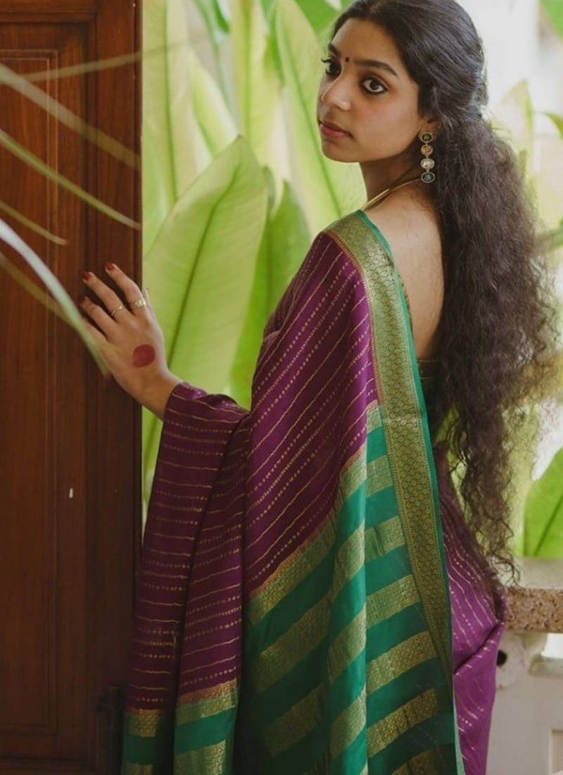 Wine green silk blend jacuard work festival saree with unstitched blouse piece