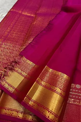 Pink silk blend jacuard work festival saree with unstitched blouse piece