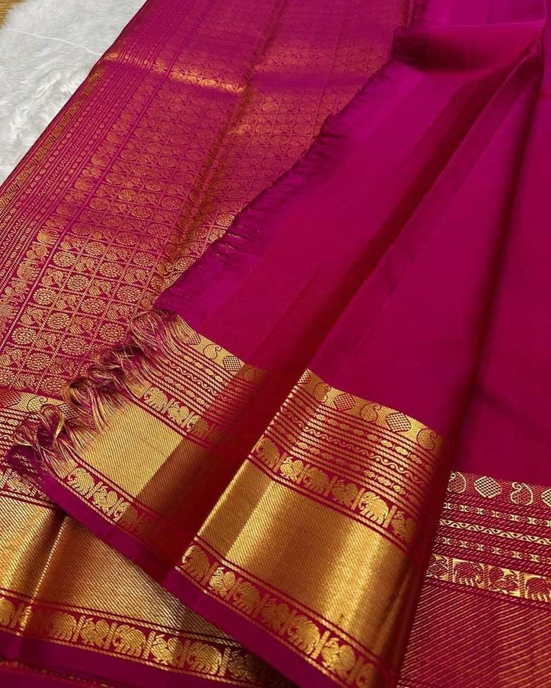 Pink silk blend jacuard work festival saree with unstitched blouse piece