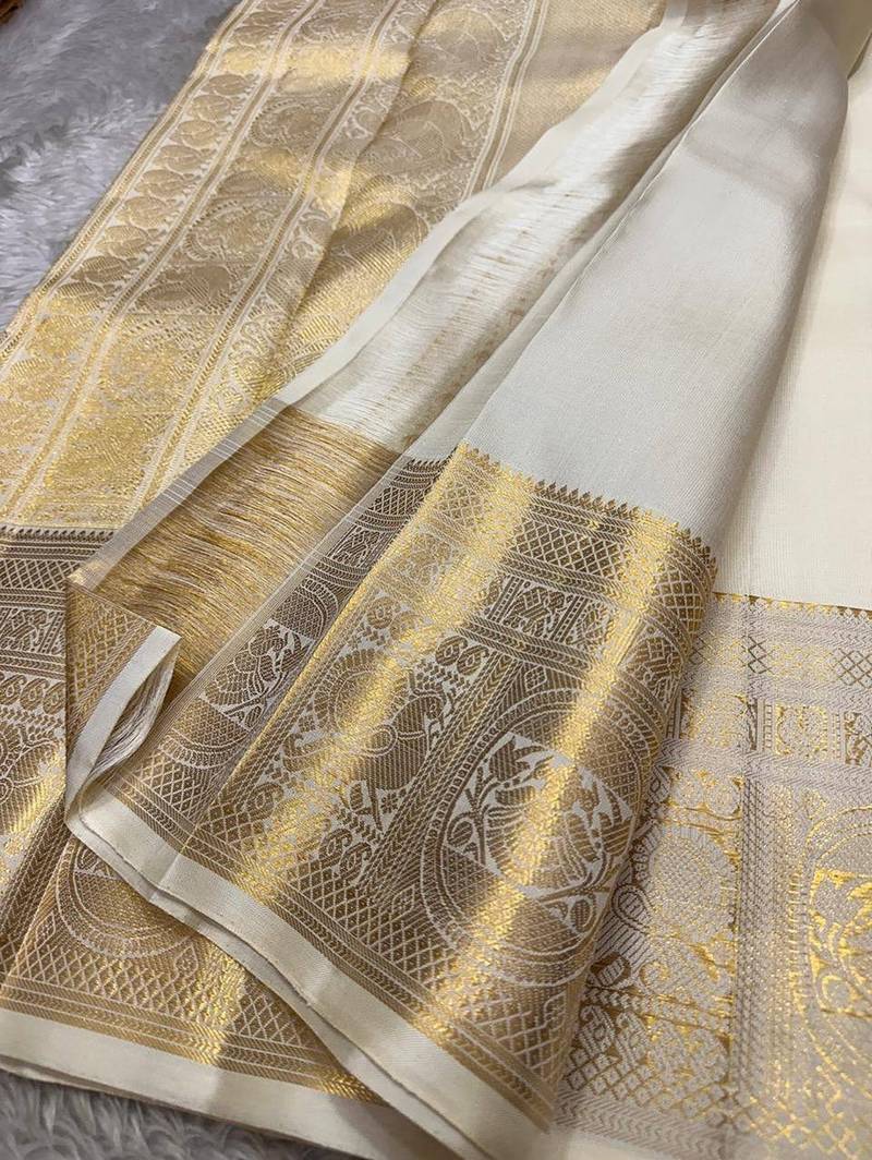 White silk blend jacuard work festival saree with unstitched blouse piece