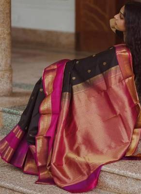 Black silk blend jacuard work festival saree with unstitched blouse piece 3