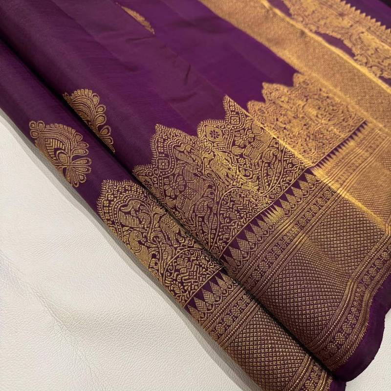 Purple silk blend jacuard work festival saree with unstitched blouse piece