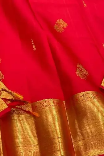 Red silk blend jacuard work festival saree with unstitched blouse piece