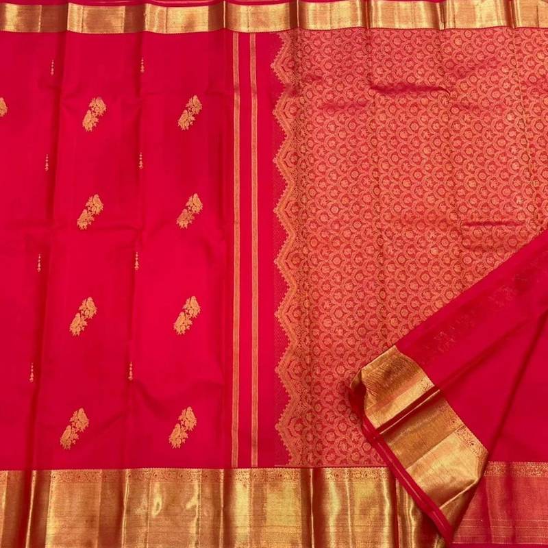 Red silk blend jacuard work festival saree with unstitched blouse piece