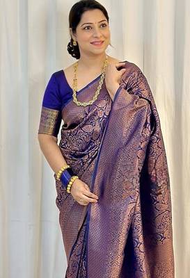 Blue silk blend jacuard work festival saree with unstitched blouse piece 4