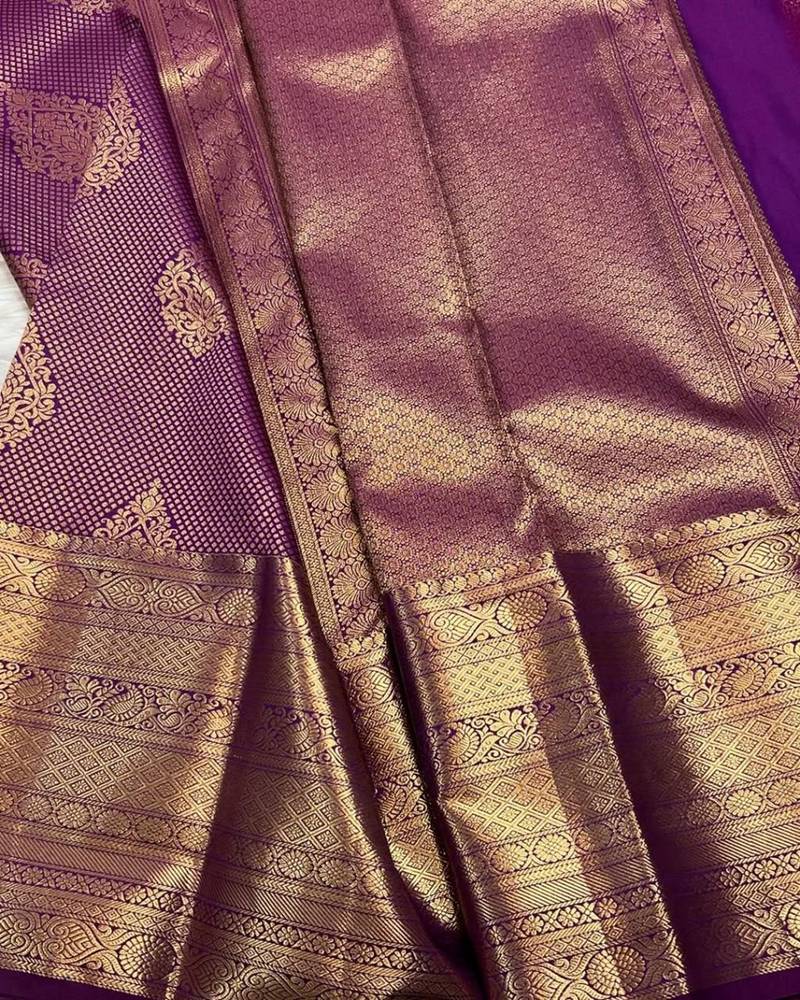 Wine silk blend jacuard work festival saree with unstitched blouse piece