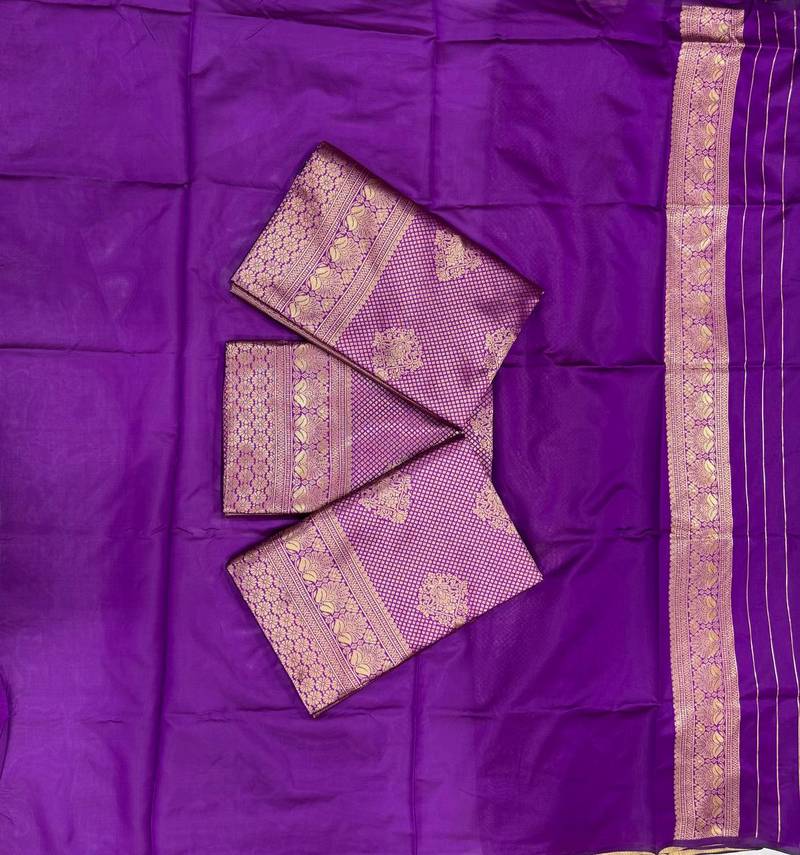 Wine silk blend jacuard work festival saree with unstitched blouse piece
