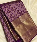 Purple silk blend jacuard work festival saree with unstitched blouse piece