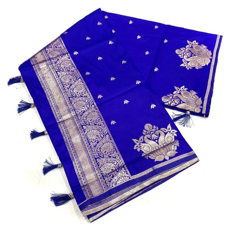 Blue silk blend jacuard work festival saree with unstitched blouse piece