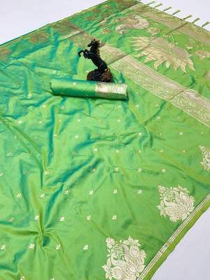 Pista silk blend jacuard work festival saree with unstitched blouse piece 2