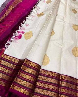 Off white purple silk blend jacuard work festival saree with unstitched blouse piece 3