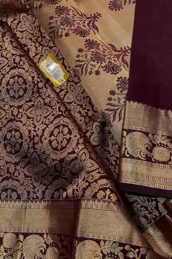 Maroon silk blend jacuard work festival saree with unstitched blouse piece