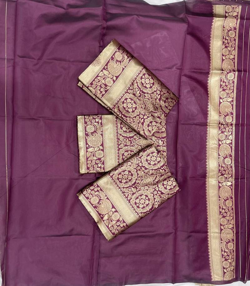 Maroon silk blend jacuard work festival saree with unstitched blouse piece