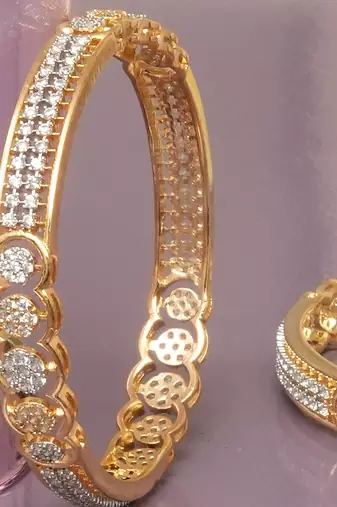 Radiant arcade solitaire gold plated bangles