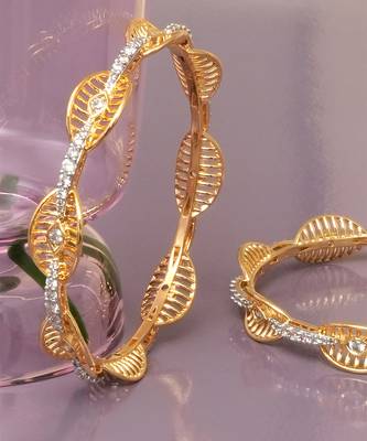 Regal filigree gold plated diamond bangles 3