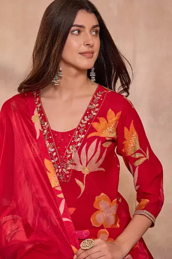 Women's pink rayon floral printed kurta set