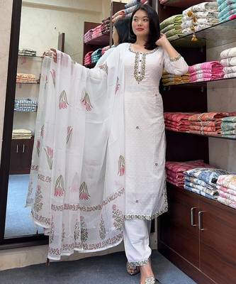 Off white color smart ethnic georgette fabric suit for elegant party looks 4