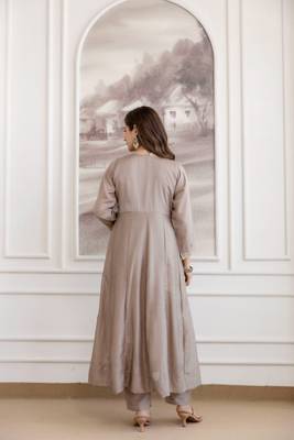 Mauve color smart ethnic vichitra fabric suit for elegant party looks 2