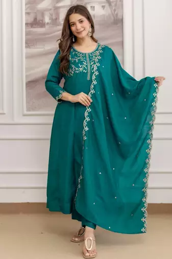 Teal color smart ethnic vichitra fabric suit for elegant party looks