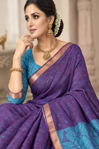 cotton blend saree with elegant printed design for festive & casual wear