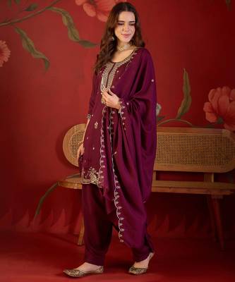 Burgundy color smart elegant vichitra fabric smart embroidered suit for festive wear 4
