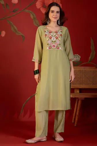 Pista color smart elegant mul cotton fabric smart embroidered suit for festive wear