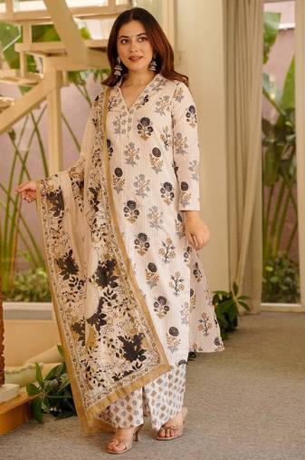 Off white color smart rayon slub fabric beautiful partywear salwar kameez