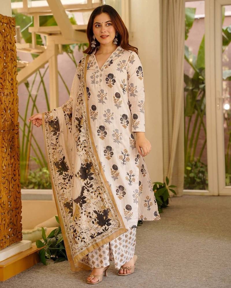 Off white color smart rayon slub fabric beautiful partywear salwar kameez