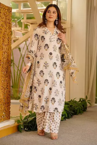 Off white color smart rayon slub fabric beautiful partywear salwar kameez