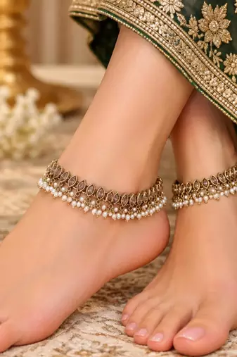 Full lct mehandi-plated agate stone anklets