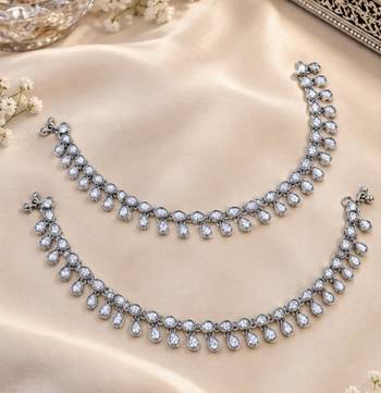 White rhodium-plated agate stone anklets 2