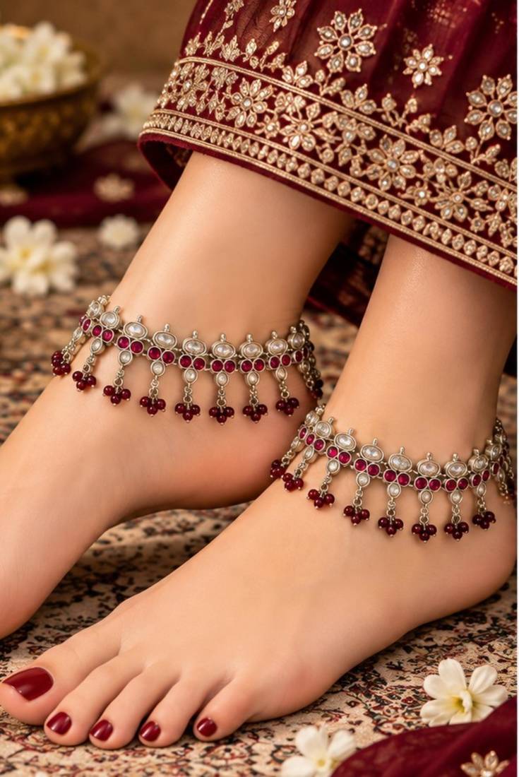 Maroon mehandi-plated agate stone anklets