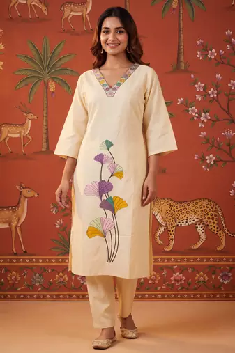 Peach color smart and elegant casual formal style kurta set for girls