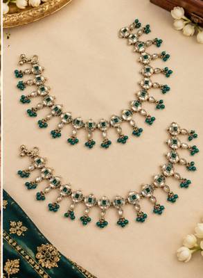Green mehandi-plated agate stone anklets 2