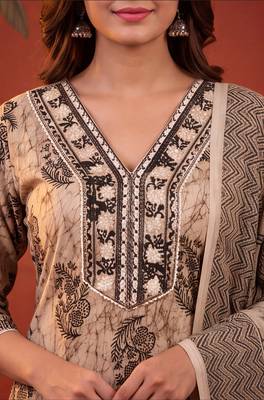 Black color smart and elegant casual formal style kurta set for girls 3