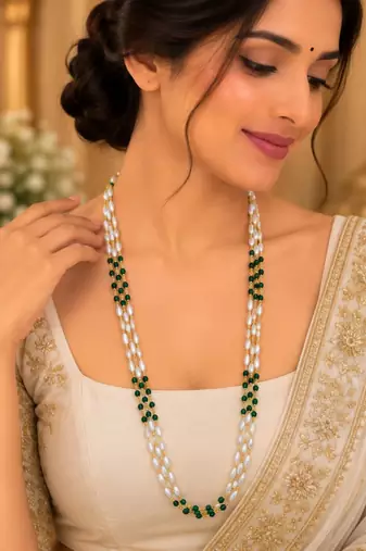 Green gold-plated moti mala three-line necklace