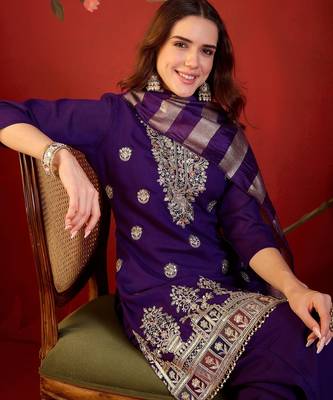 Purple silk blend embroidered kurta set. 1