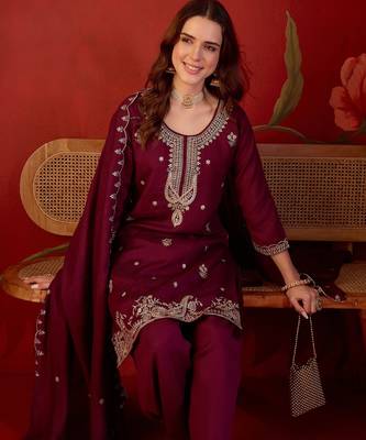 Wine silk blend embroidered Farsi kurta set with dupatta. 1