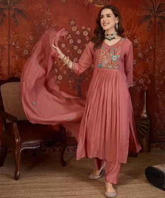 Peach cotton embroidered kurta set with dupatta. 2