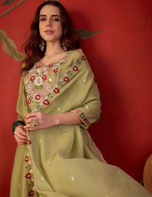 Pista cotton embroidered kurta set with dupatta. 1