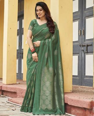 green khadi silk blend fabric woven paithani pallu designer girlie trendy saree 1
