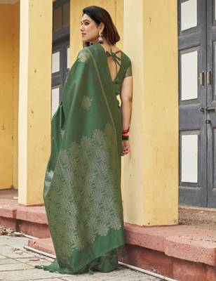 green khadi silk blend fabric woven paithani pallu designer girlie trendy saree 2